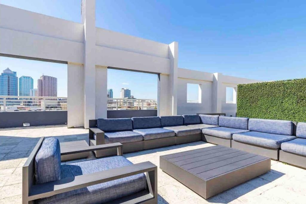Luxury Apt 3 Mins To Dt Tampa -Pool-Gym-Balcony المظهر الخارجي الصورة