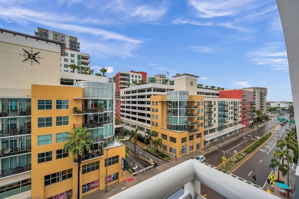 Luxury Apt 3 Mins To Dt Tampa -Pool-Gym-Balcony المظهر الخارجي الصورة
