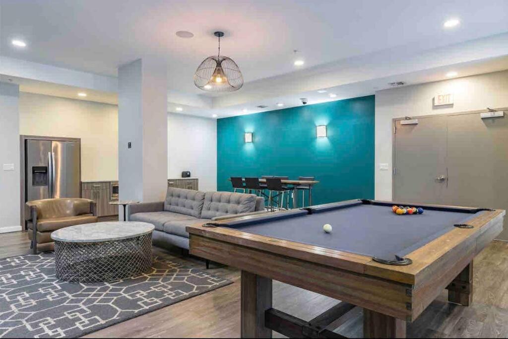 Luxury Apt 3 Mins To Dt Tampa -Pool-Gym-Balcony المظهر الخارجي الصورة